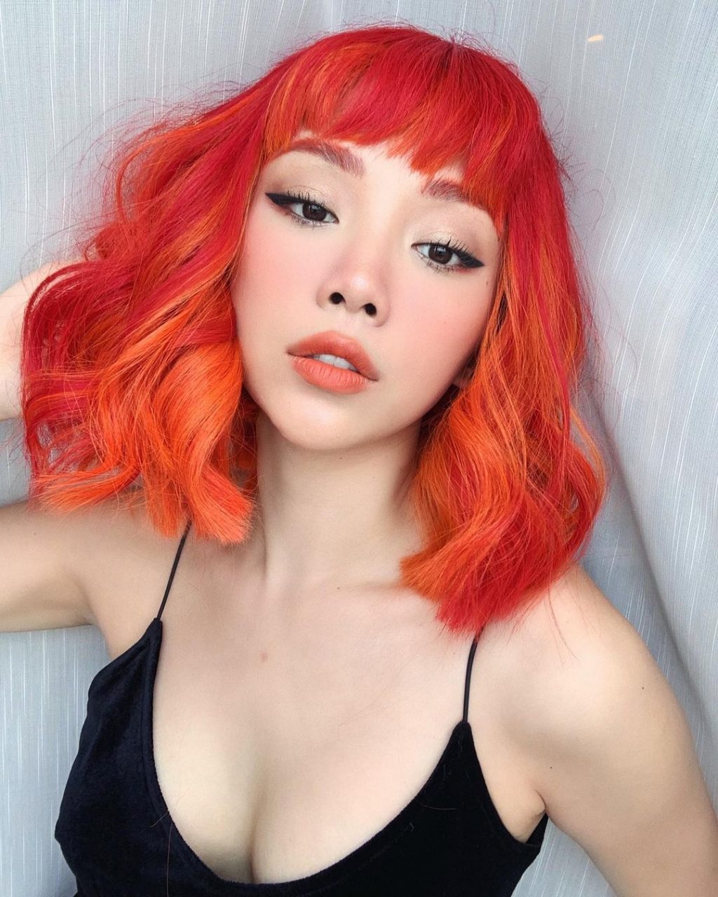 Màu tóc nhuộm cam đỏ “chất ngất” của ca sĩ Tóc Tiên