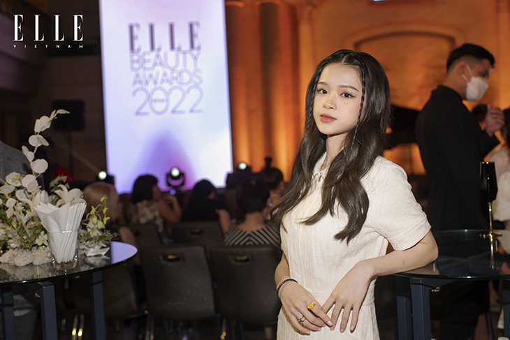 Linh Ka tại lễ trao giải ELLE Beauty Awards 2022