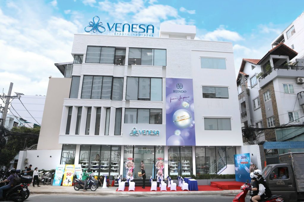 Venesa Phổ Quang có cơ sở vật chất, trang thiết bị tiên tiến cùng đội ngũ chuyên gia chuyên nghiệp