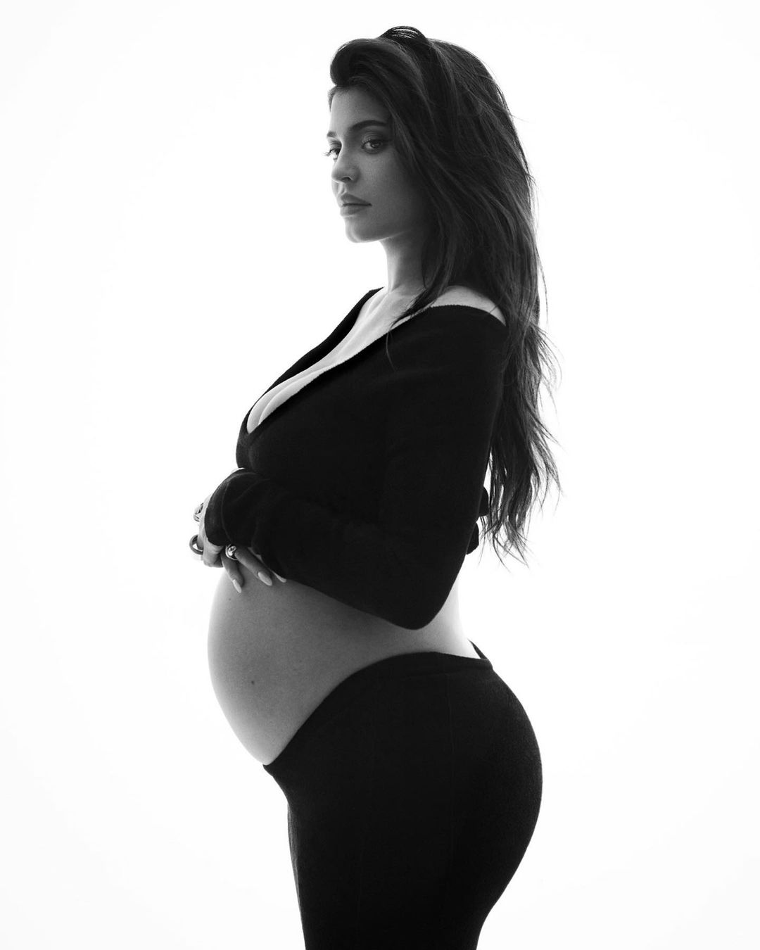 cách giữ dáng của Kylie Jenner khi mang thai 